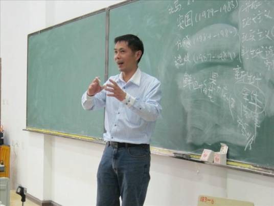 吴琼（中国中国人民大学哲学院教授）