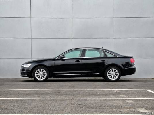 2012款奥迪A6L 2.5L 30 FSI手自一体舒适型