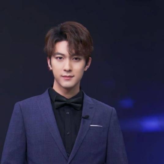 李金泽（中国内地男主持人，中央电视台电影频道主持人）