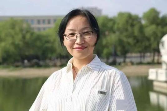吴玲(哈尔滨师范大学教授)