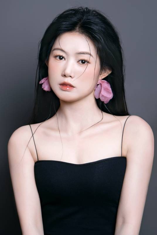 郭金（内地女歌手）