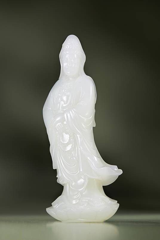 玉观音（玉器作品）