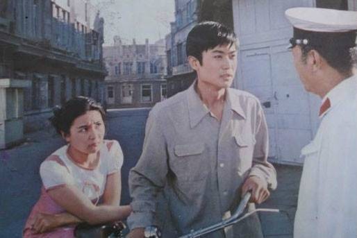 新笑比哭好