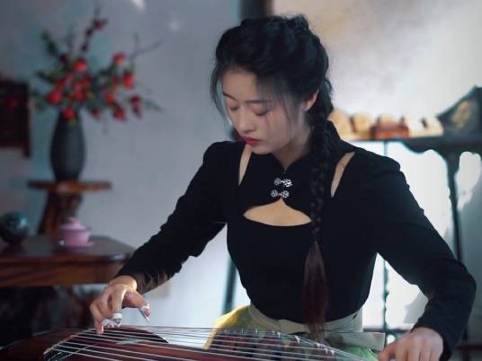 玉面小嫣然