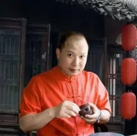 吴立军(紫砂高级工艺美术师)