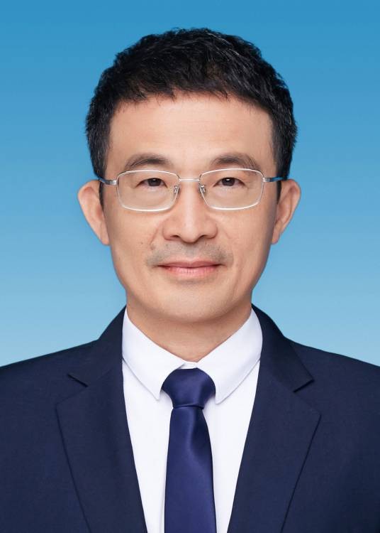 何小鹏（海南省住房和城乡建设厅原二级巡视员）