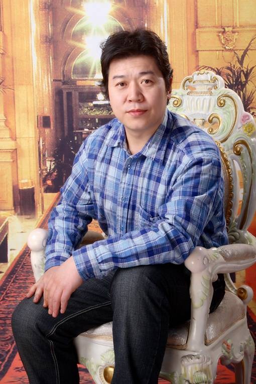 陈龙（中国北京敦煌中国画院院长）