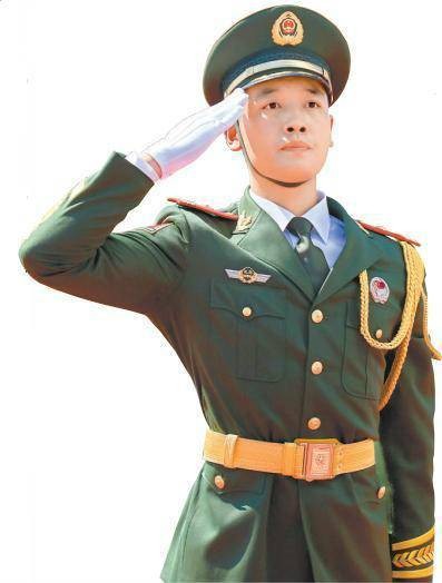 杨博（中国武警天安门国旗护卫队升旗手）