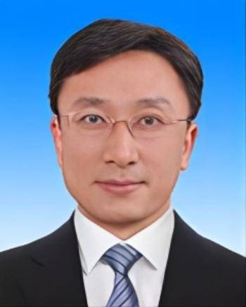 李翔（汕头市政协党组成员、秘书长、机关党组书记、办公室主任）