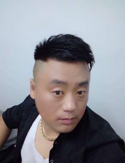 宋晓峰（中国内地男演员、流行乐歌手、二级演员）