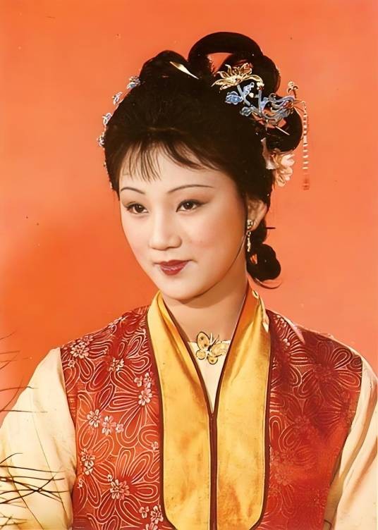 沈璐（中国内地女演员、制片人、主持人）