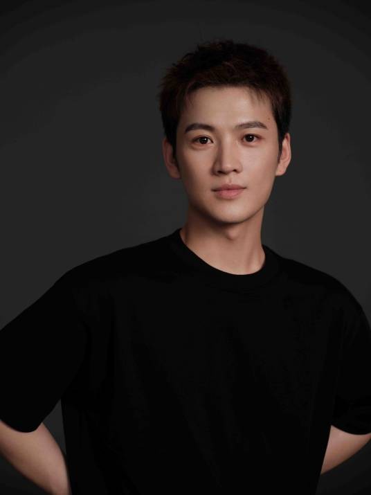秦天宇（中国内地影视男演员）