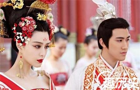 武皇是武则天吗？