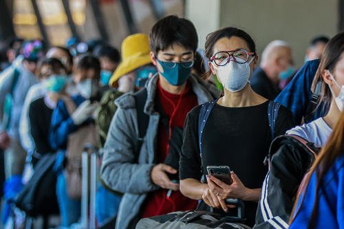 一名老人拒绝戴口罩遭乘客围殴,老人拒戴口罩理由是什么?