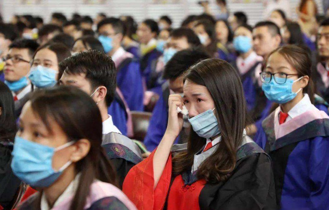 西电拟清退33名失联超期博士生,作为学生对此你有何评价?