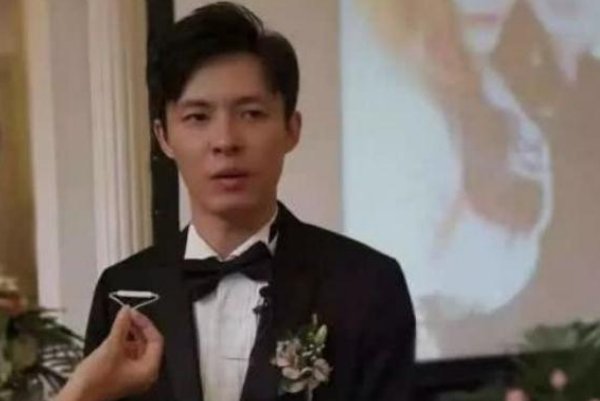 男子殡仪馆内迎娶亡妻,一年后收到丈母娘律师函,事件中哪些细节值得关注?