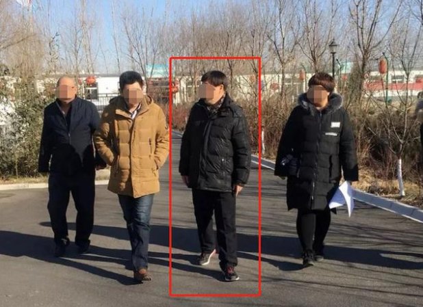 听到情人丈夫敲门坠楼身亡，这是怎么回事?