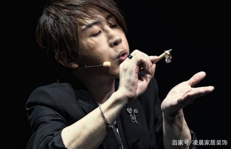 8年前的春晚后台,王力宏在后台扇了刘谦两耳光,当时究竟发生了什么?