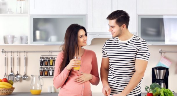 男子学做菜,老婆急得咬牙切齿!老婆为何会有这样的情绪?
