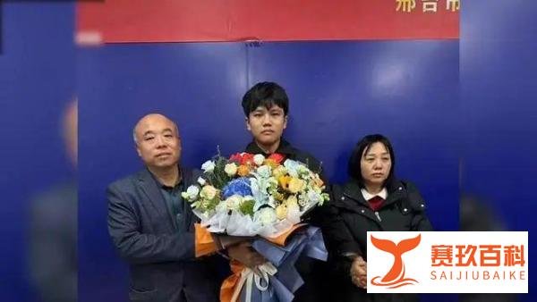 25年的寻找终于画上圆满句号,河北亿万富翁与失散儿子团聚