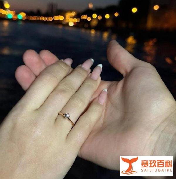花滑女神莎莎官宣嫁人，年仅19岁！网友：印象中她还是个孩子