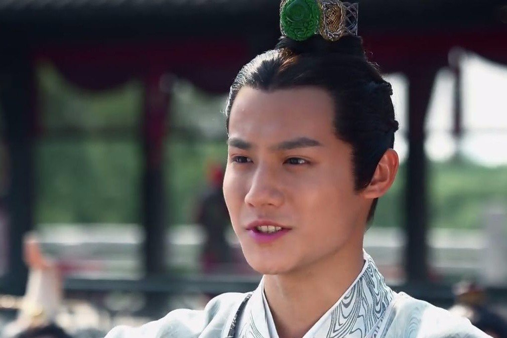 史上最帅的男人有哪些,其中一人遭少女疯狂围堵,死于爱慕眼神之下?