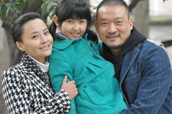 张子枫是谁父母是做什么的？