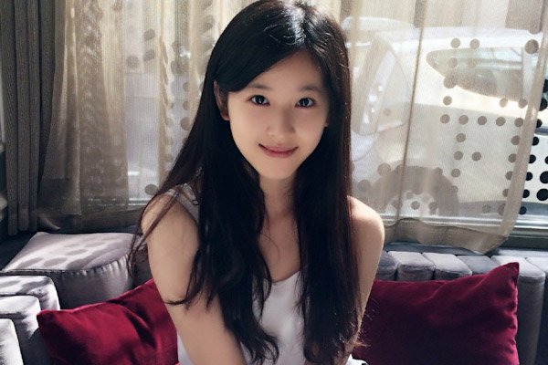 章泽天晒女儿礼物为自己庆生，生日为何只秀母女情不提刘强东？