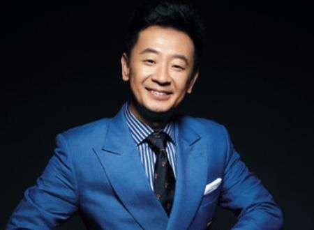 演员黄海波罕见表白妻子,在筹备自己导演的戏,准备曲线复出?