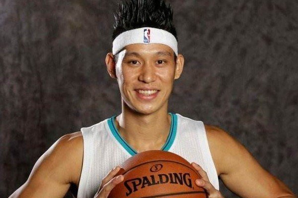 林书豪毕业于哈佛大学，后来为什么会进入NBA打篮球？