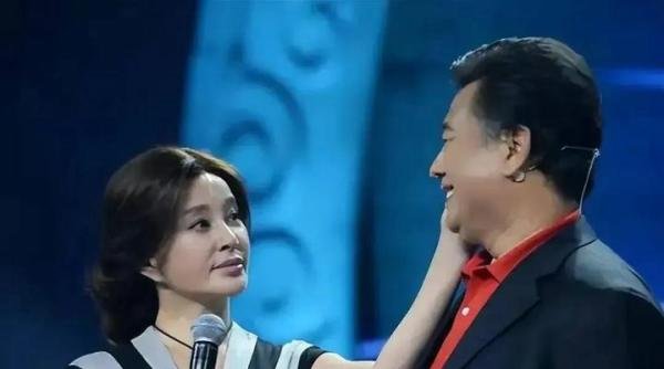 刘晓庆前夫阿峰，离婚已19年，65岁仍单身，后悔听前妻玩笑话
