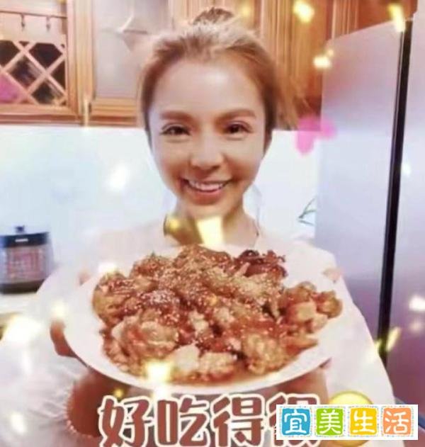 朱迅与大8岁丈夫秀恩爱,男方曾是央视名嘴,如今名气不及妻子