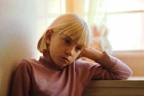 如何看待政协委员建议严惩恶意欺凌他人的青少年?