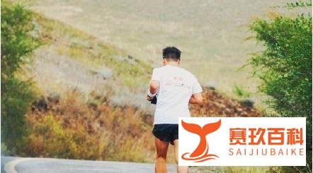 湖北一女学生考试前突然失踪，家属称其晨跑后未归，监控画面曝光