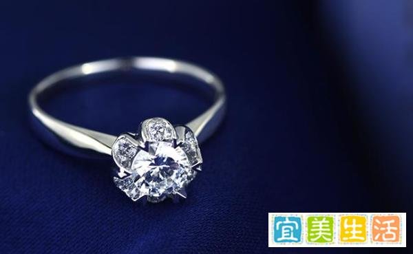 0.5克拉钻戒多少钱？普通打工族能买得起0.5克拉钻戒吗？