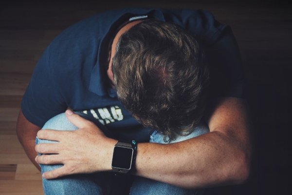 21岁男子因琐事弑母杀弟，为啥下如此狠的手?