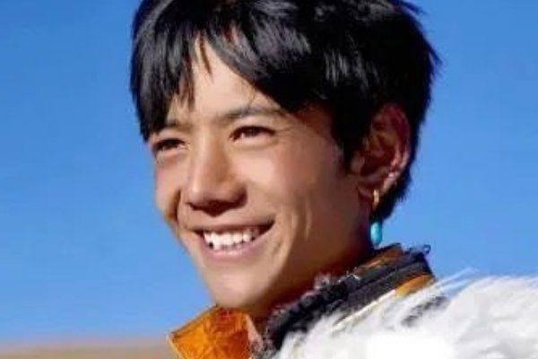 丁真在采访中说自己最想去的是拉萨，四川文旅错付了吗？