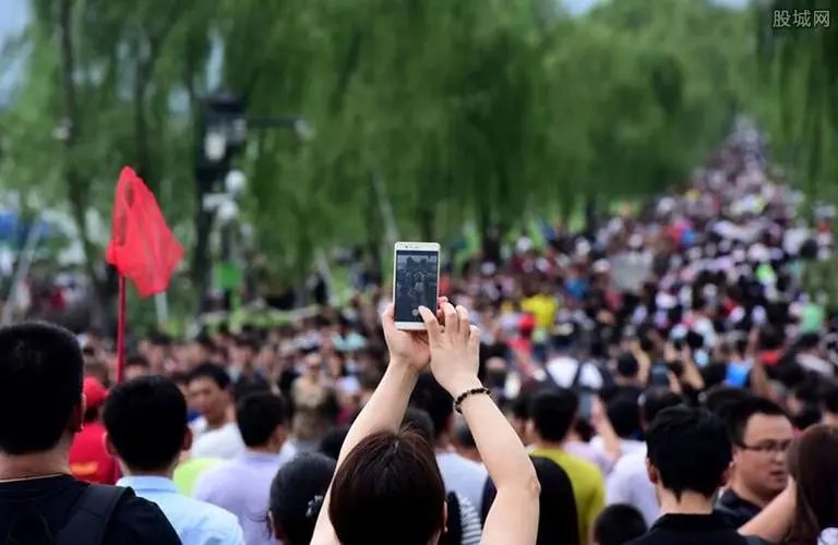 上完14天班又是小长假
