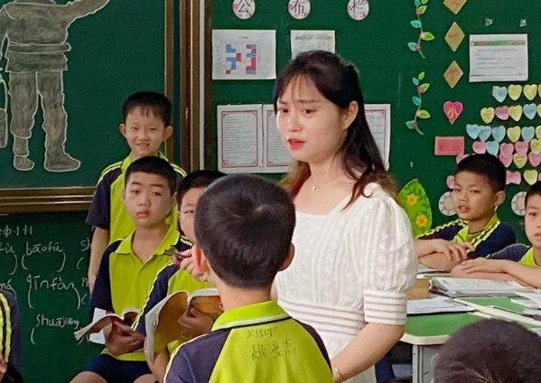 天各一方的意思是什么意思