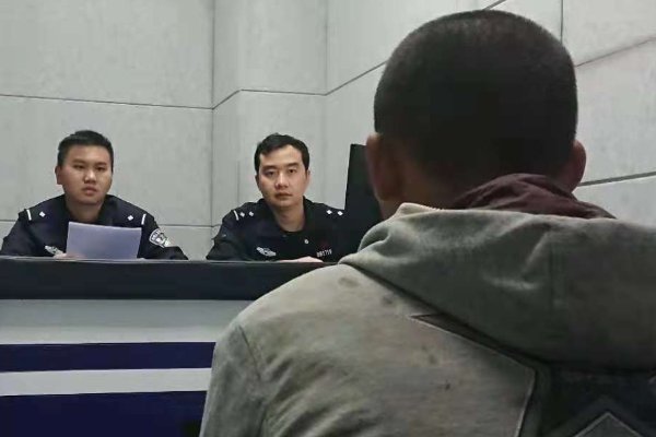 21岁男子因琐事弑母杀弟,为啥下如此狠的手?