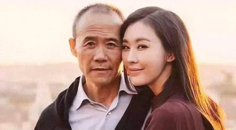 王石前妻王江穗：8年前婚变，前夫娶了小30岁田朴珺，如今怎样了