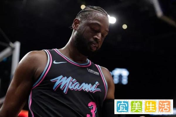 勇火大战叕“三缺一”！火箭签下强援！威少，18卡双双被罚！