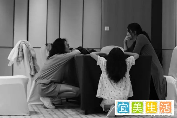 从英国RHUL留学归来的新锐女导演——德格娜是一个宝