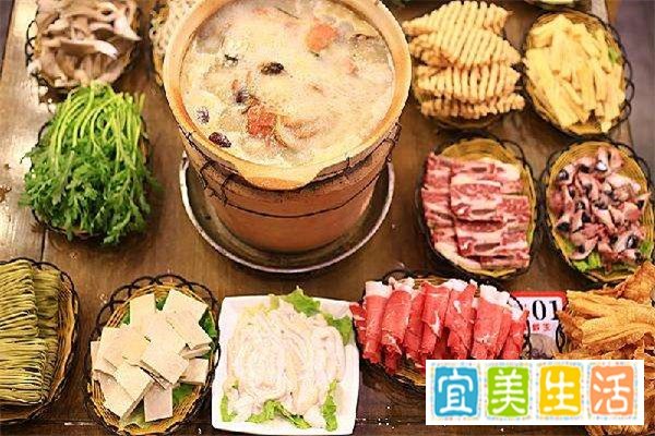 “打边炉”应该怎么操作？