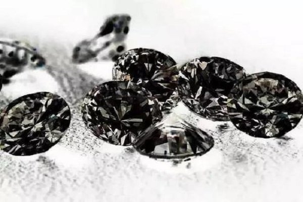 一颗价值超2亿黑钻运抵上海，黑钻是比白钻贵吗？