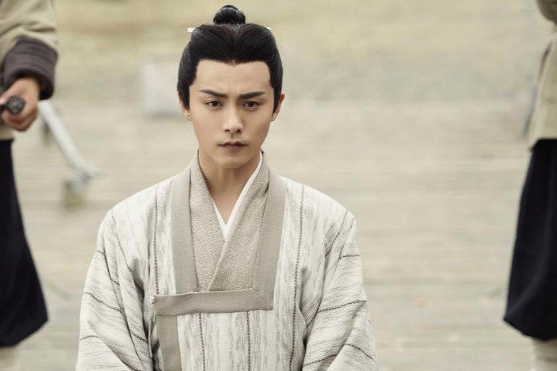 史上最帅的男人有哪些，其中一人遭少女疯狂围堵，死于爱慕眼神之下？