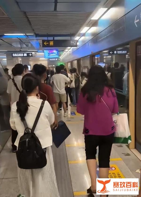 西安地铁4号线出现大量烟雾？官方回应：车辆辅助逆变器故障