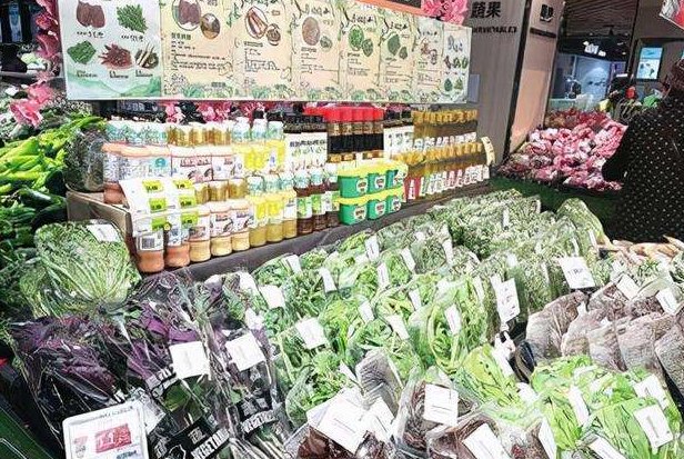 上海奢侈品店被曝用菜品维护客户,此情况属实吗?还是有人在炒作?