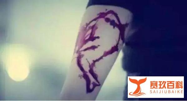 家长注意!一款叫“蓝鲸死亡游戏”正在教唆你的孩子自杀……