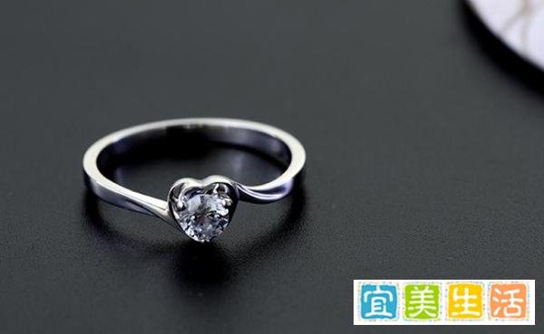 0.5克拉钻戒多少钱？普通打工族能买得起0.5克拉钻戒吗？
